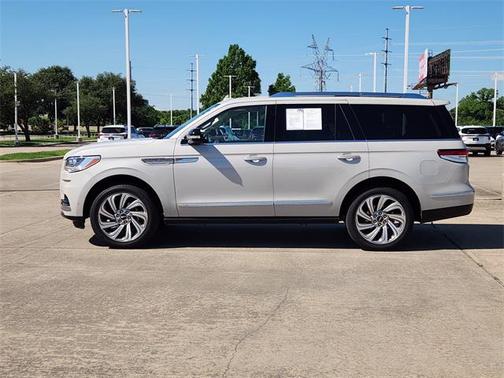 2023 Lincoln Navigator Reserve
