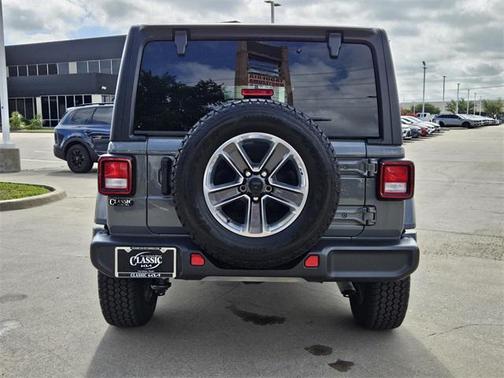2022 Jeep Wrangler Unlimited Sahara