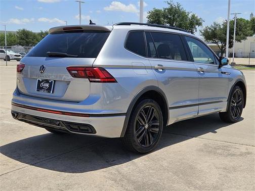 2022 Volkswagen Tiguan 2.0T SE R-Line Black