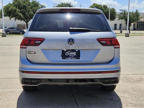 2022 Volkswagen Tiguan 2.0T SE R-Line Black