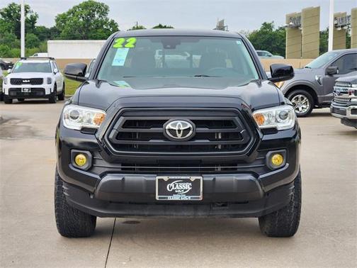 2022 Toyota Tacoma SR