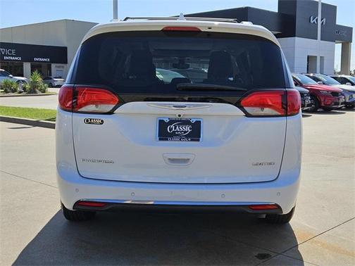 2020 Chrysler Pacifica Limited