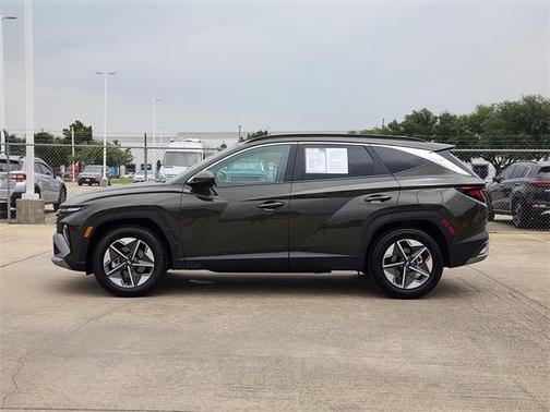 2025 Hyundai TUCSON SEL