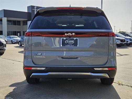 2023 Kia Carnival SX
