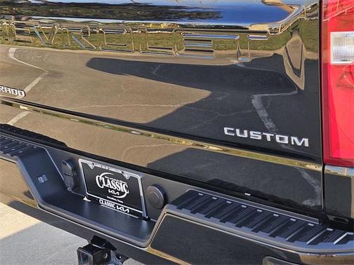 2020 Chevrolet Silverado 1500 Custom