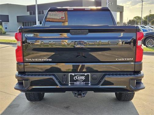 2020 Chevrolet Silverado 1500 Custom
