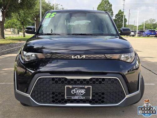 Fusion Black 2025 Kia Soul LX