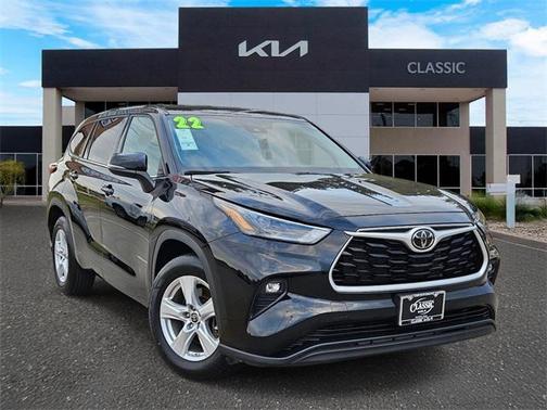 2022 Toyota Highlander LE