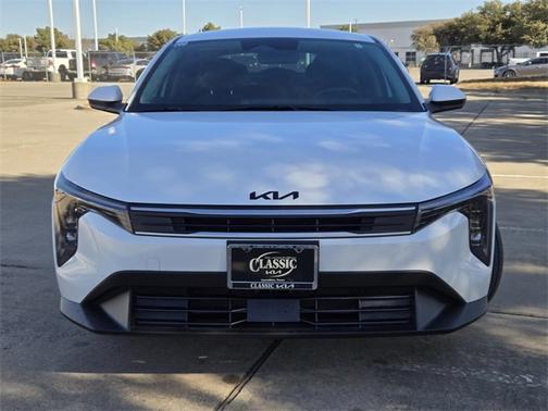 2025 Kia K4 LXS