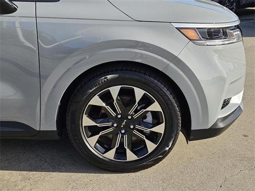 2023 Kia Carnival EX