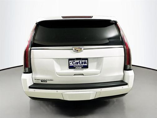 2018 Cadillac Escalade Luxury