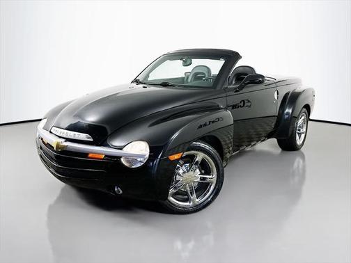 2004 Chevrolet SSR Base