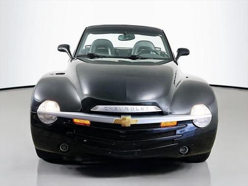 2004 Chevrolet SSR Base
