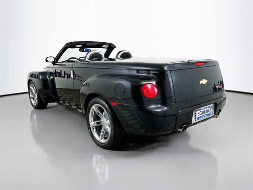 2004 Chevrolet SSR Base