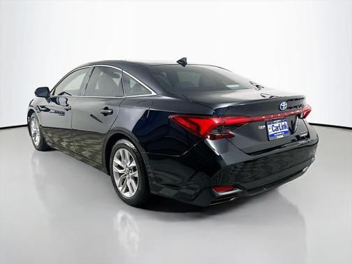 2021 Toyota Avalon Hybrid XLE Plus
