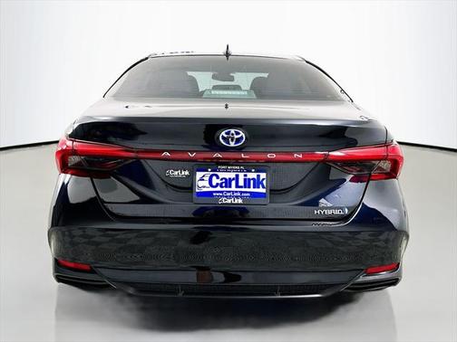 2021 Toyota Avalon Hybrid XLE Plus