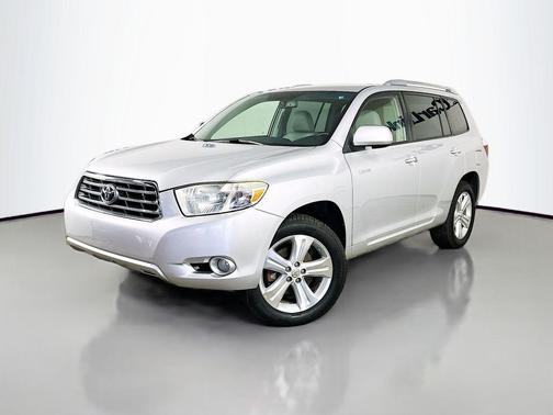 Classic Silver Metallic 2010 Toyota Highlander Limited