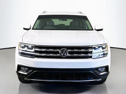 Pure White 2018 Volkswagen Atlas 2.0T SE