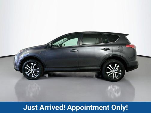 Magnetic Gray Metallic 2018 Toyota RAV4 LE
