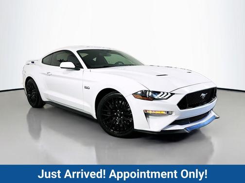 Oxford White 2019 Ford Mustang GT