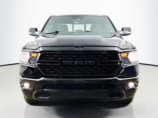 Diamond Black Crystal Pearlcoat 2022 RAM 1500 Big Horn/Lone Star