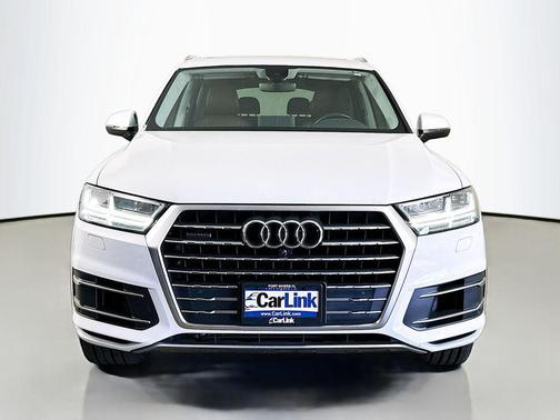 Glacier White 2019 Audi Q7 55 Premium Plus
