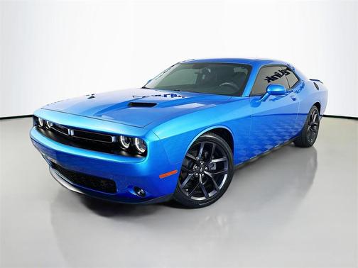 2015 Dodge Challenger SXT Plus