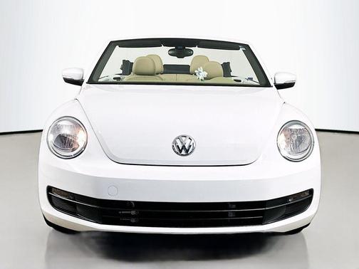 Pure White 2016 Volkswagen Beetle 1.8T SE