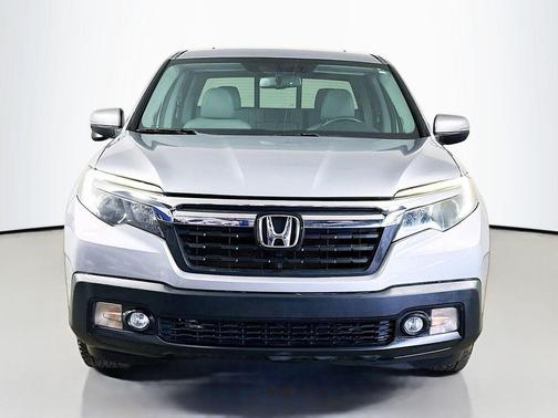 Lunar Silver Metallic 2019 Honda Ridgeline RTL