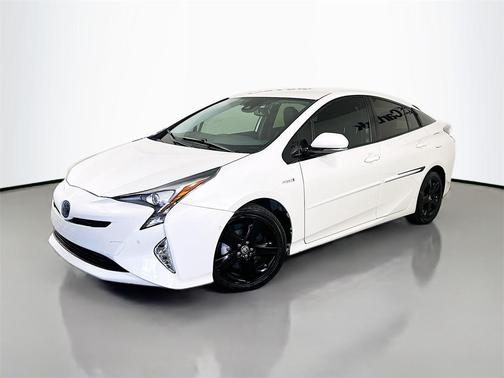 2017 Toyota Prius Four Touring