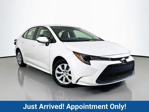Blizzard Pearl 2020 Toyota Corolla LE