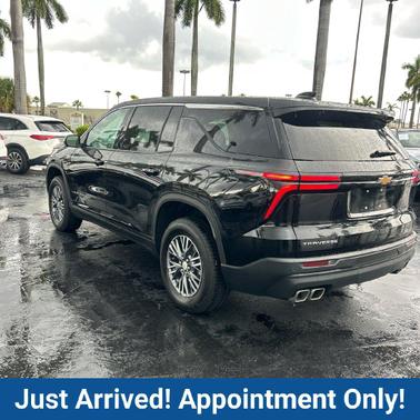 Mosaic Black Metallic 2024 Chevrolet Traverse LS