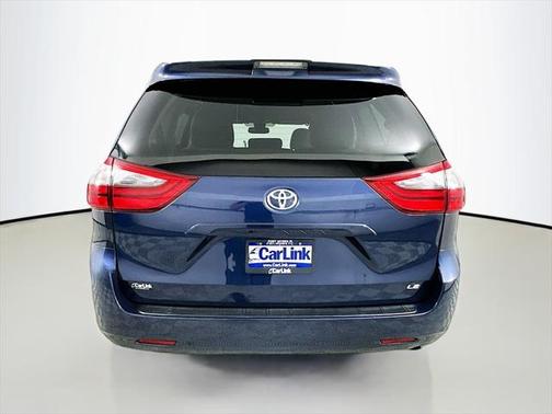 2020 Toyota Sienna LE