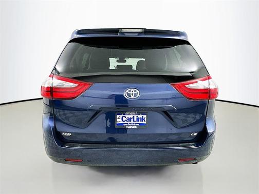 2020 Toyota Sienna LE