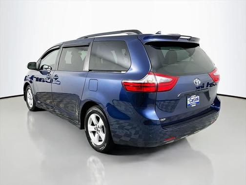 2020 Toyota Sienna LE