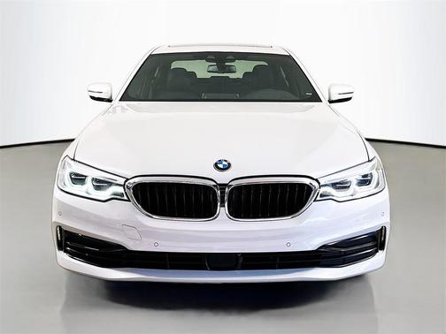 2019 BMW 540 540i