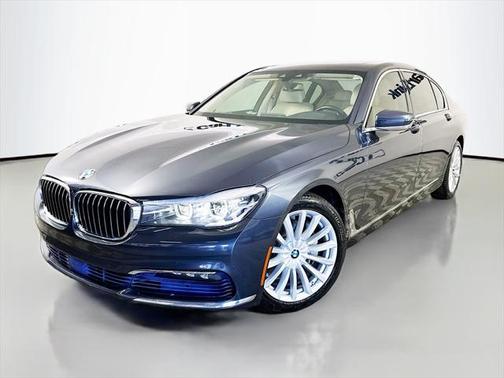 2016 BMW 740 740i