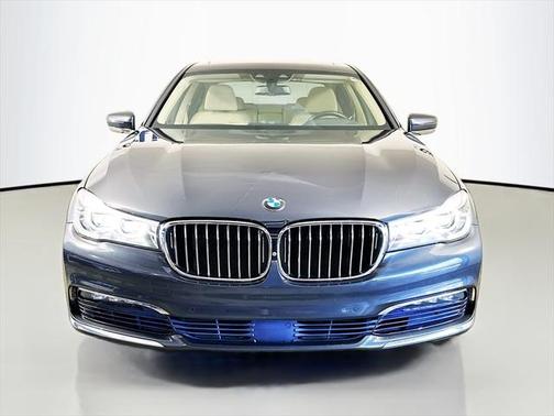 2016 BMW 740 740i