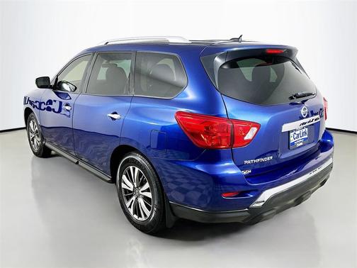 2018 Nissan Pathfinder S