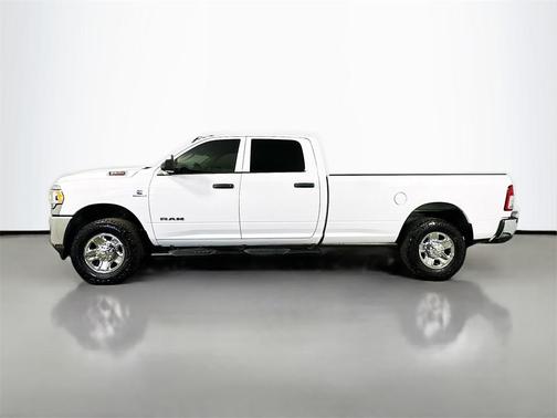 2019 RAM 2500 Tradesman Crew Cab 4x2 8' Box