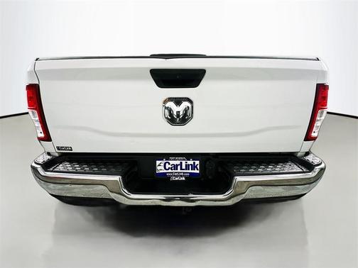 2019 RAM 2500 Tradesman Crew Cab 4x2 8' Box