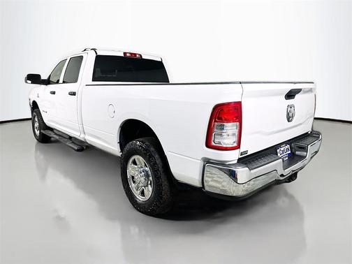 2019 RAM 2500 Tradesman Crew Cab 4x2 8' Box