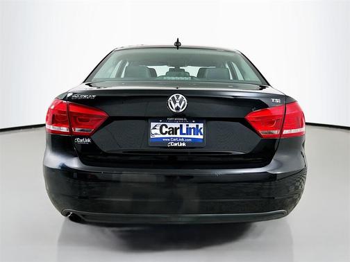 2015 Volkswagen Passat 1.8T S