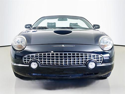 2005 Ford Thunderbird Base