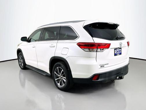 Blizzard Pearl 2018 Toyota Highlander XLE