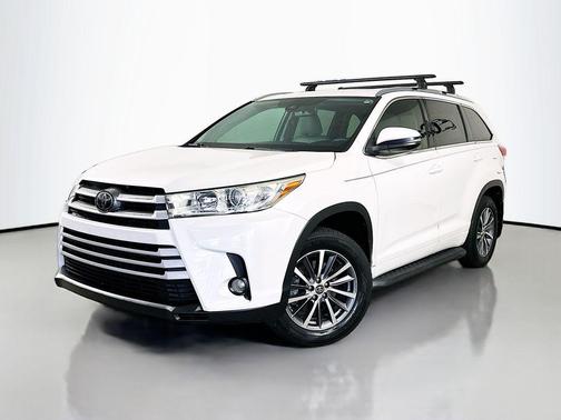 Blizzard Pearl 2018 Toyota Highlander XLE