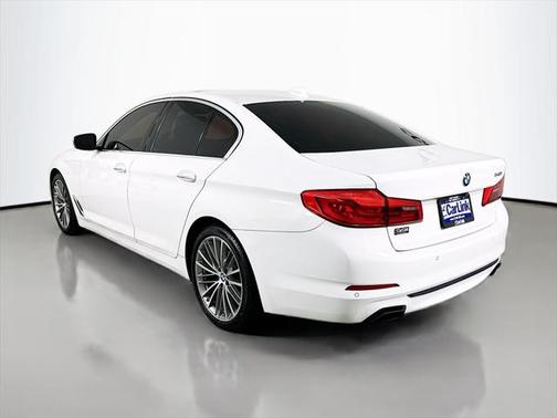 2017 BMW 540 540i