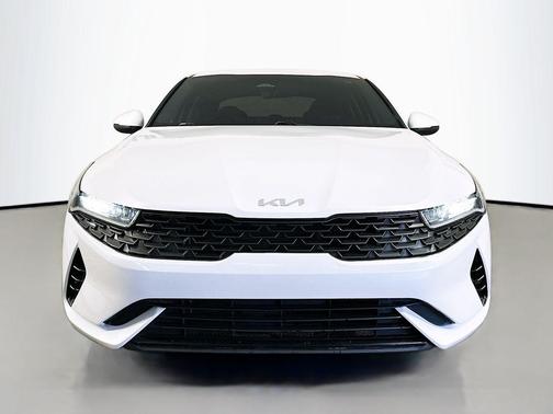 Glacial White Pearl 2022 Kia K5 LX