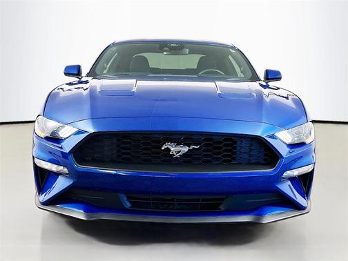 2022 Ford Mustang EcoBoost