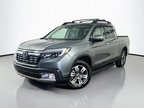 Modern Steel Metallic 2017 Honda Ridgeline RTL-E